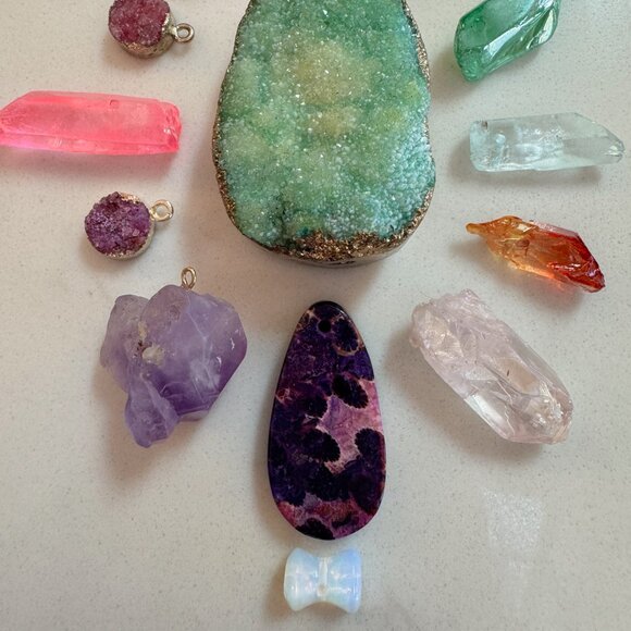 Crystal Druzy and Gemstone Pendant Lot - Picture 13 of 14